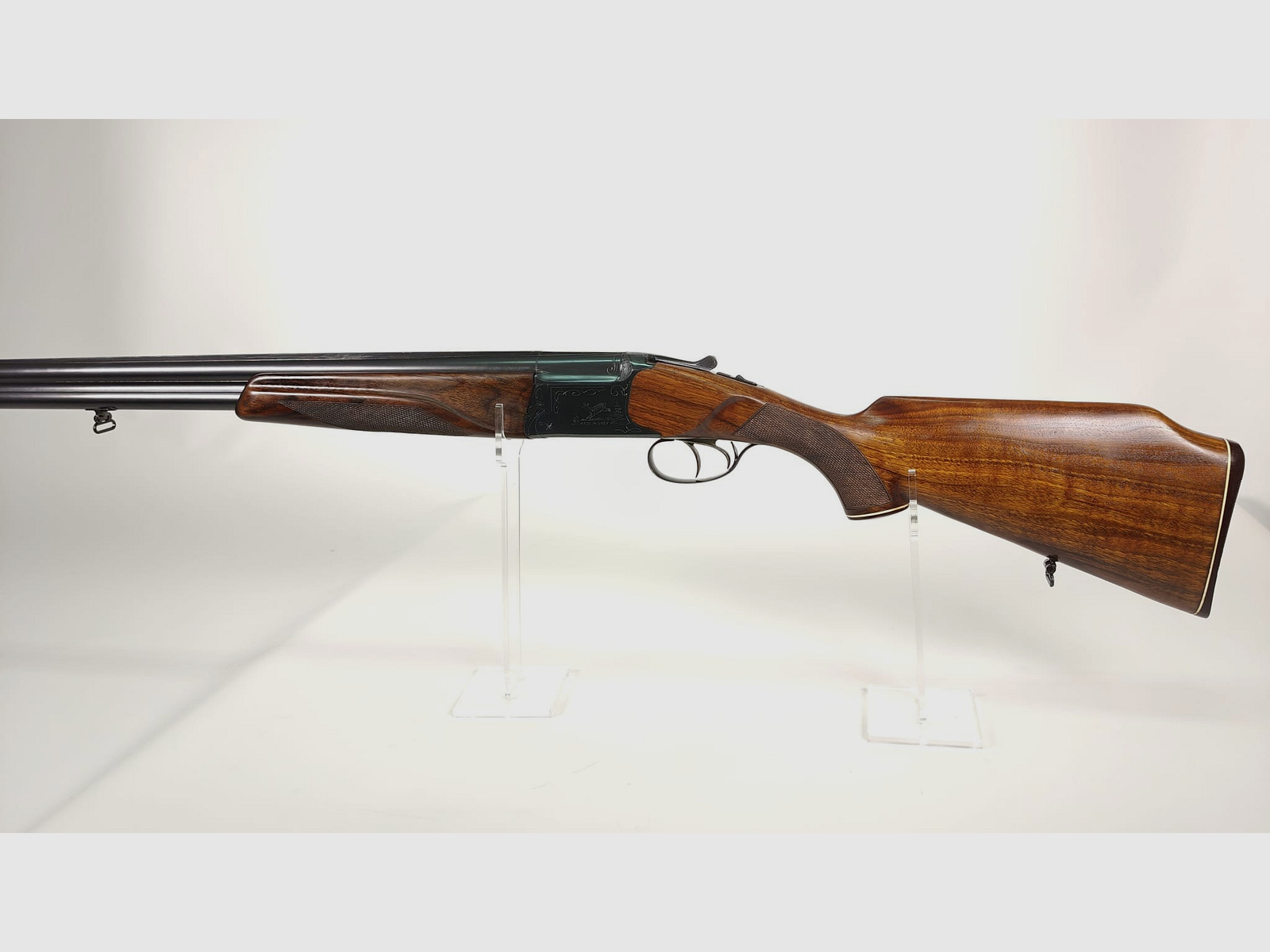 Tundra IJ-27 over-and-under shotgun 16/70