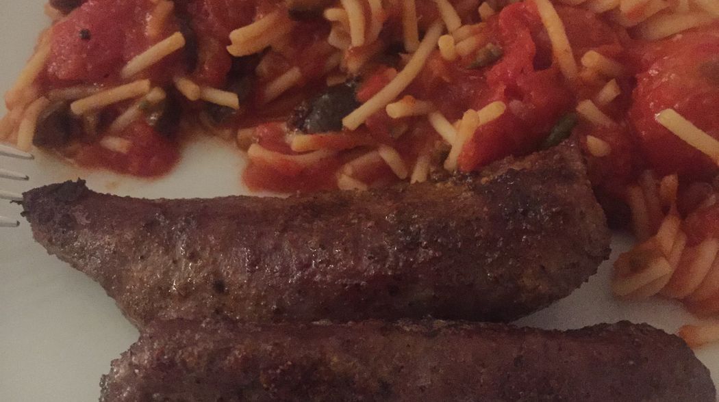 REZEPT: Ideale Verwendung Filets -  Rehfilets auf Pasta mit leichter Tomatensoße