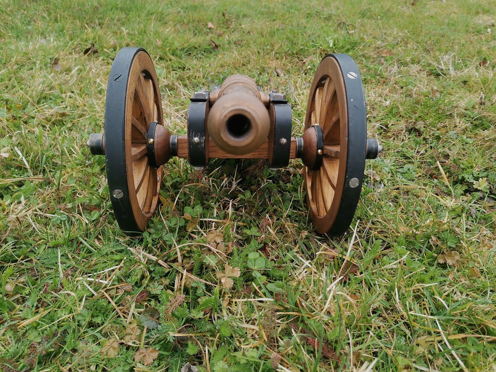 Kanone mit gültigem Scharfen Beschuss Vorderlader Böller Salut Kanone