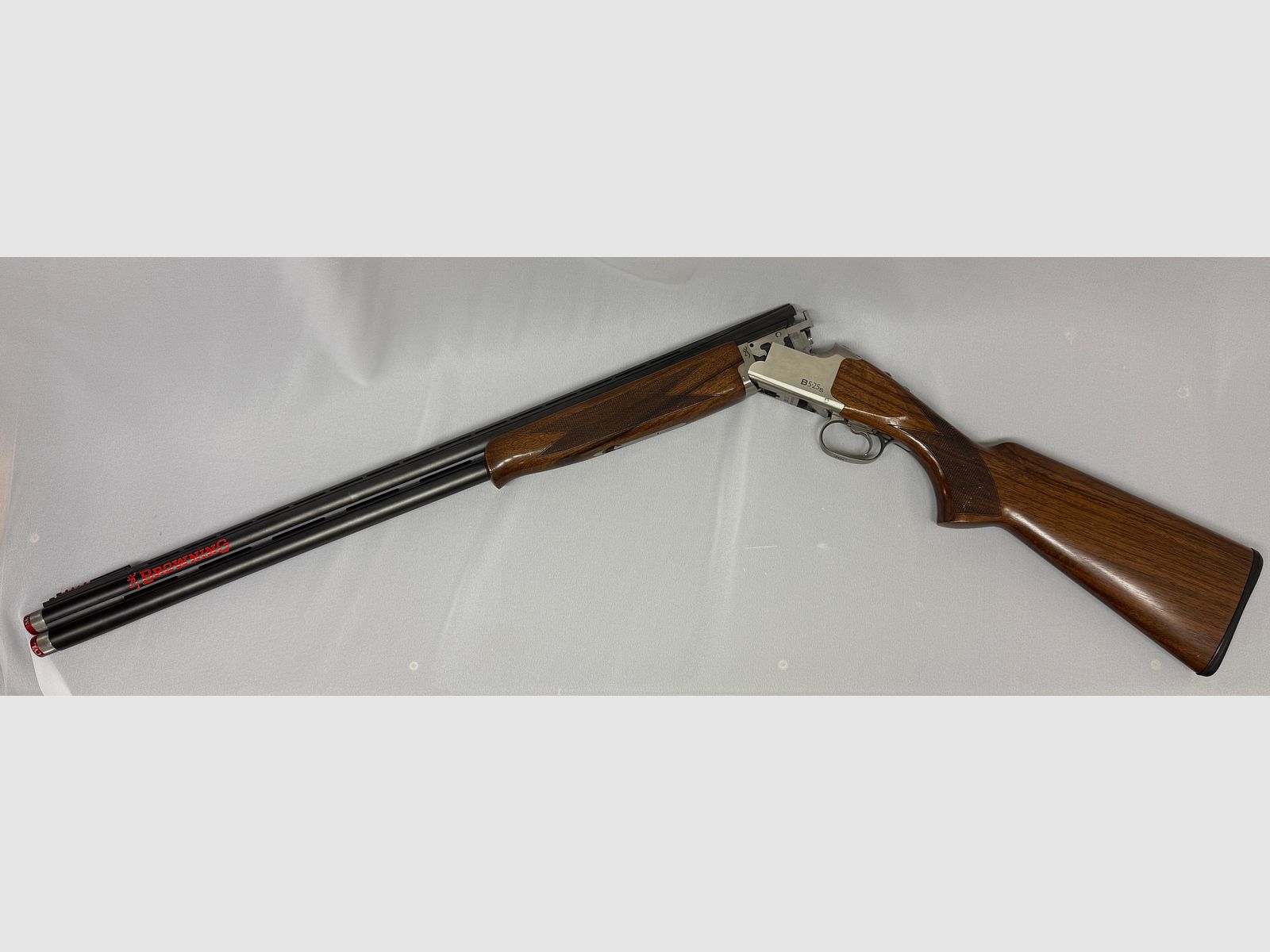 Browning B525 "New Sporter One", calibre 12/76, longitud del cañón 76 cm, chokes intercambiables y garantía