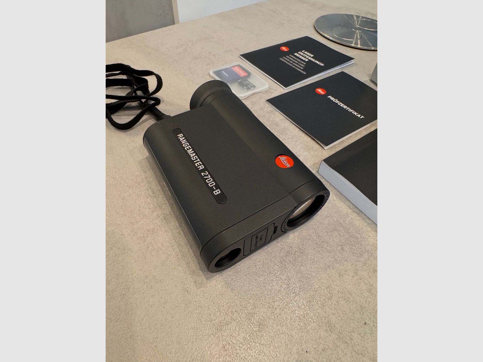 LEICA Rangemaster CRF 2700-B mit Tasche