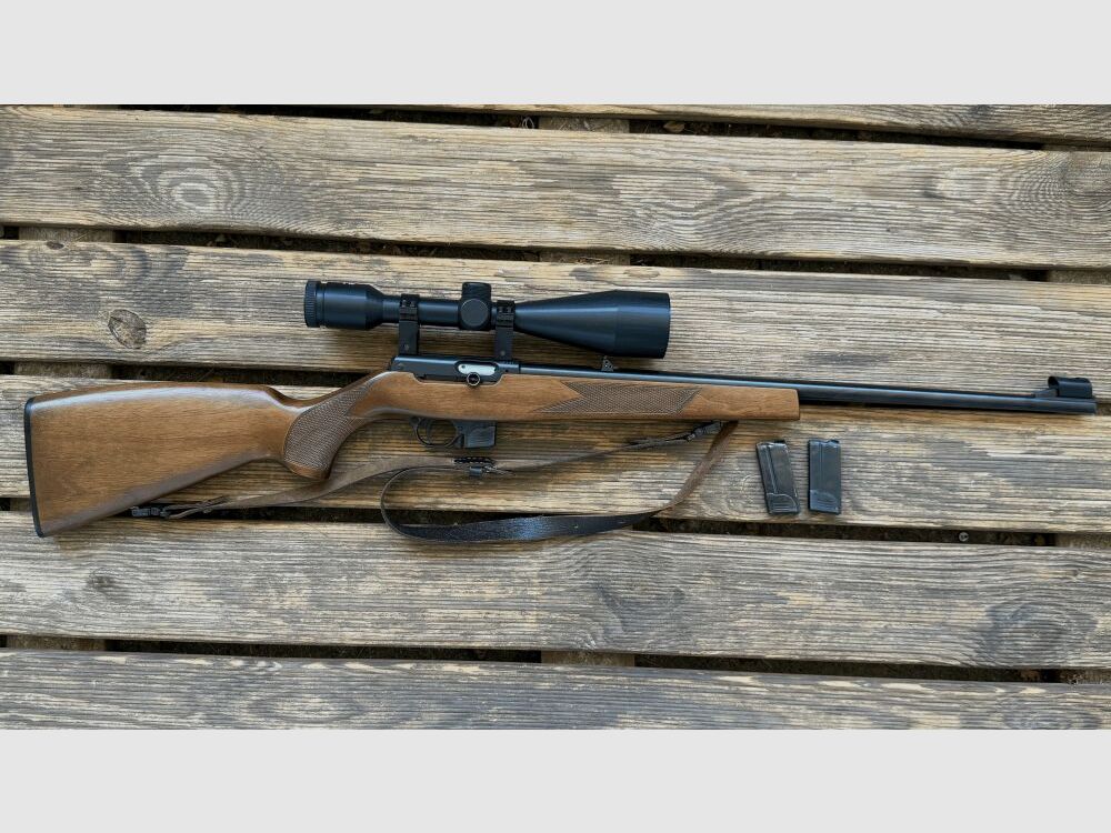 CZ Uhersky Brod 511 con ZF Albar 8 x 56 In ottime condizioni .22lr