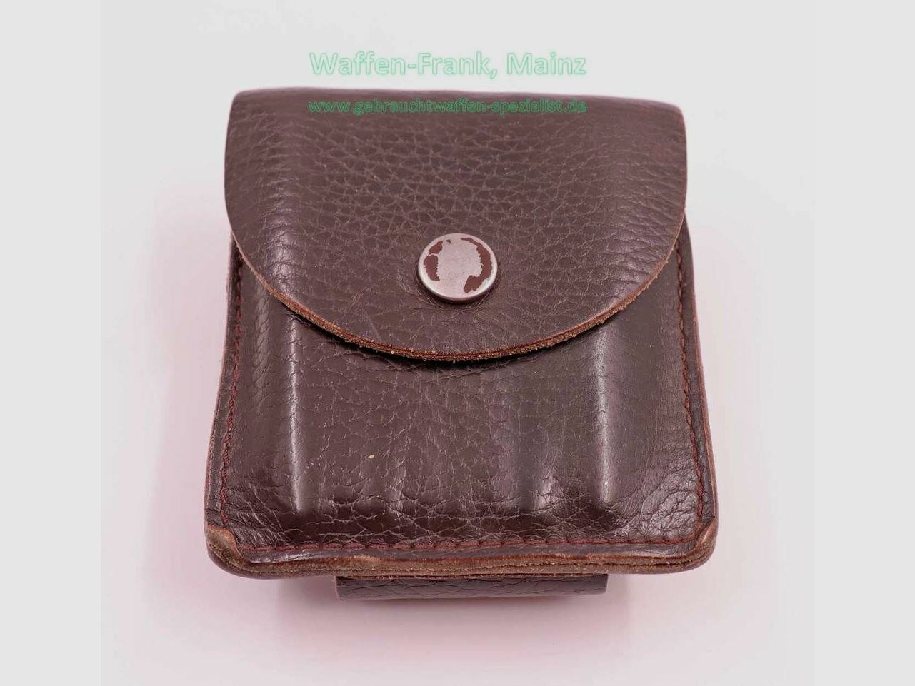Unknown manufacturer leather cartridge case for shot and bullet