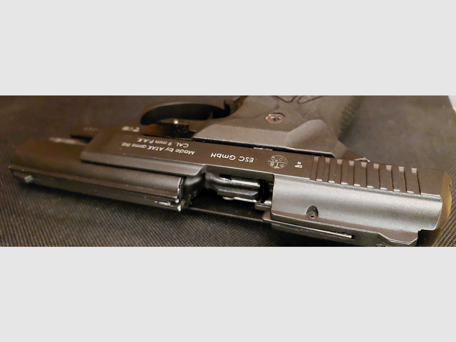 Zoraki 914 Schreckschuss Pistole 9mm P.A.K. brüniert (1070) mit 2 Magazinen und neuem First Strike Holster