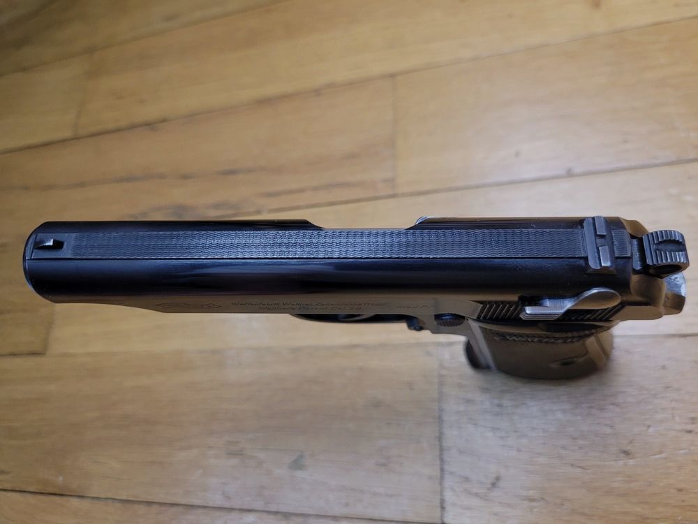 Sehr schöner Walther PP Pistol – Seltenes Kal. 22LR in der Herstellung Walther Zella-Mehlis – Waffe aus Anfang 1938 – Zivil – Wunderschöne Originalbrünierung zu 97% – Neuer Spiegel-Lauf – TBE +, Bild 13 von 17