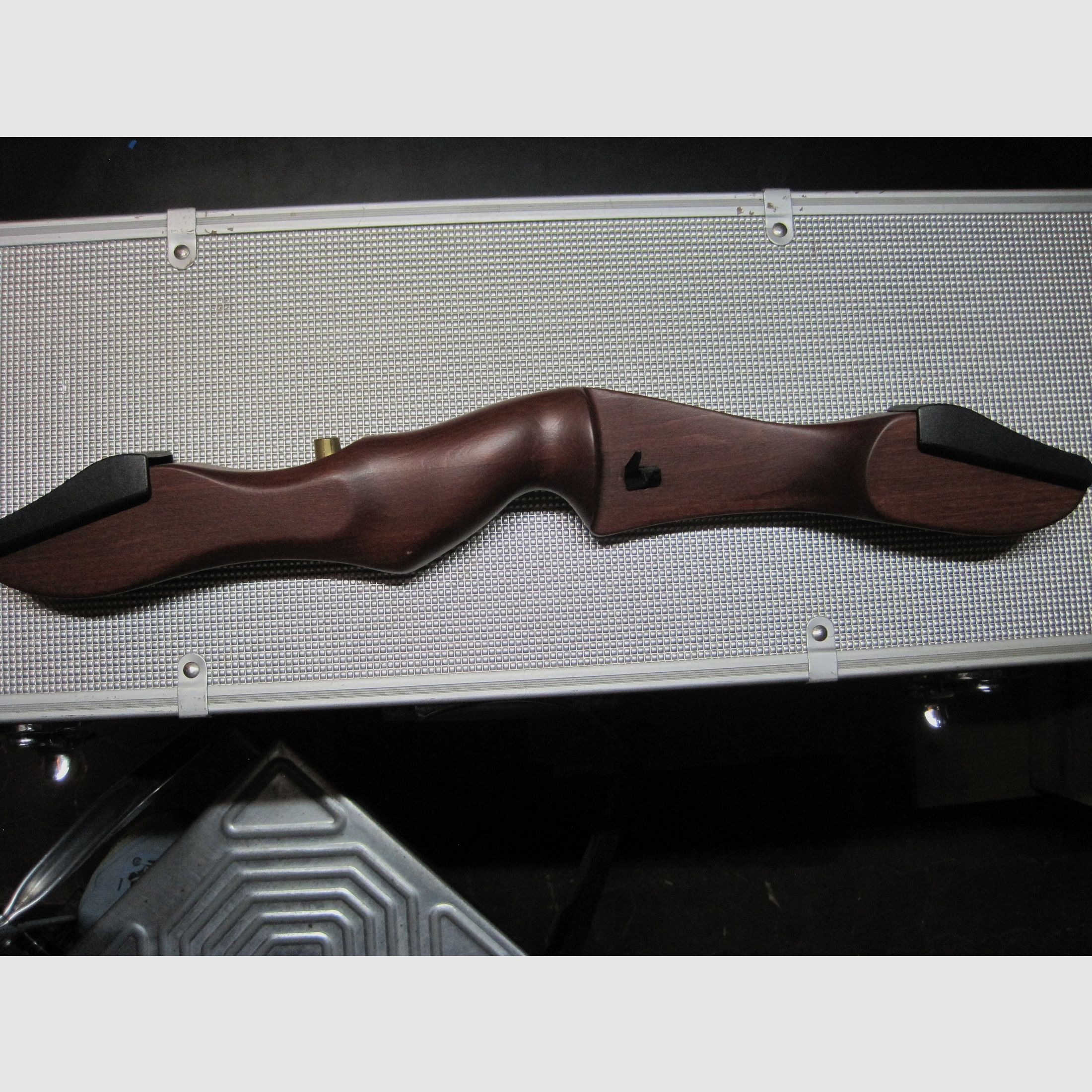 Vender: Arco recurvo diestro con brazos de lanzamiento UUka 1000