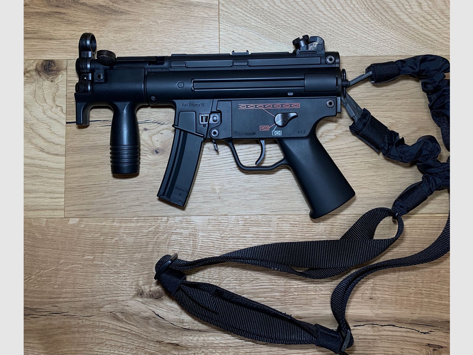Tokyo Marui Heckler & Koch MP5K A4 Kurz AEG Softairpistole, image 2 sur 10