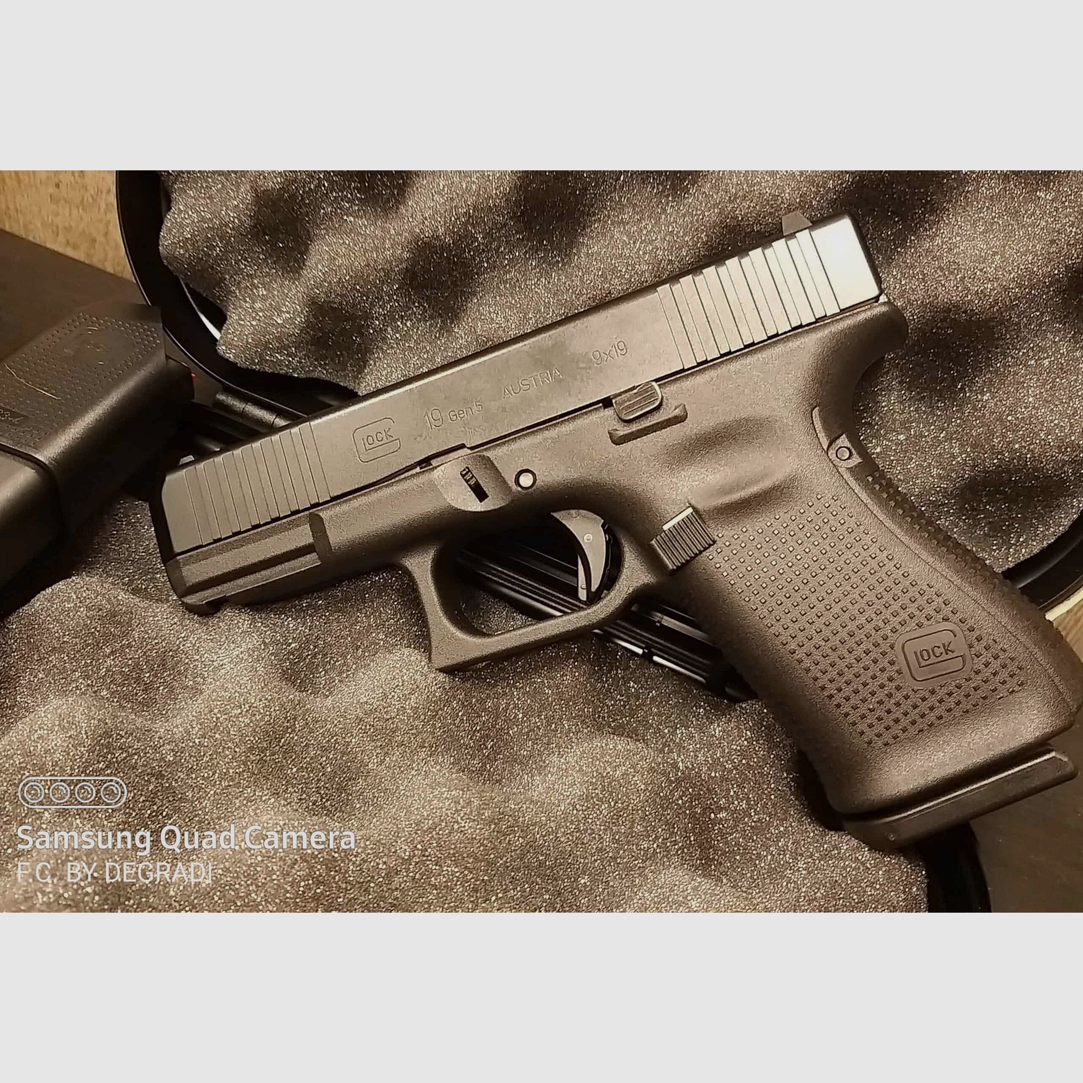 GLOCK 19 GEN 5 Kaliber 9X19, Bild 2 von 3