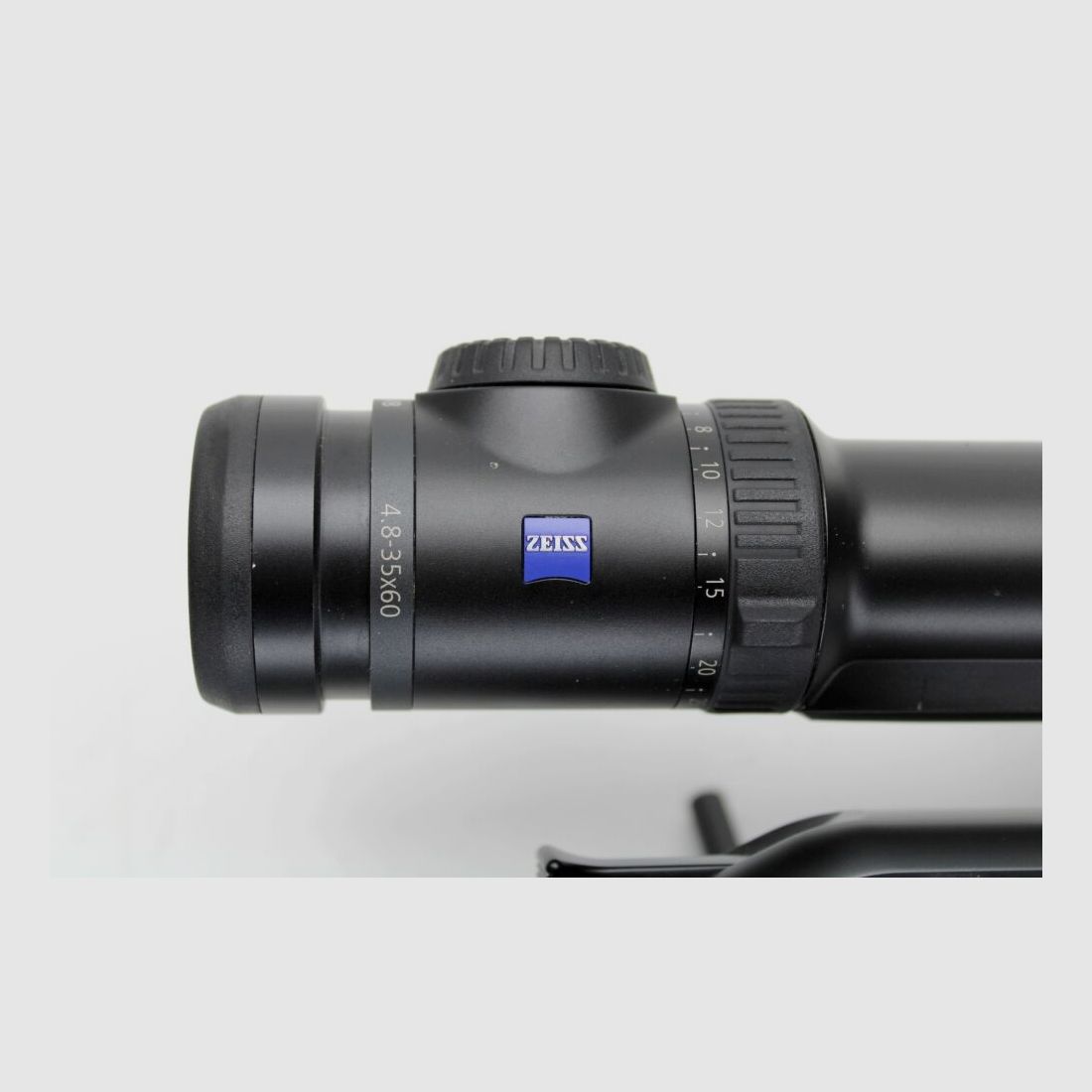 Rep. Büchse Blaser R8 Professional Success mit Zeiss V8 4,8-35x60 .308Win