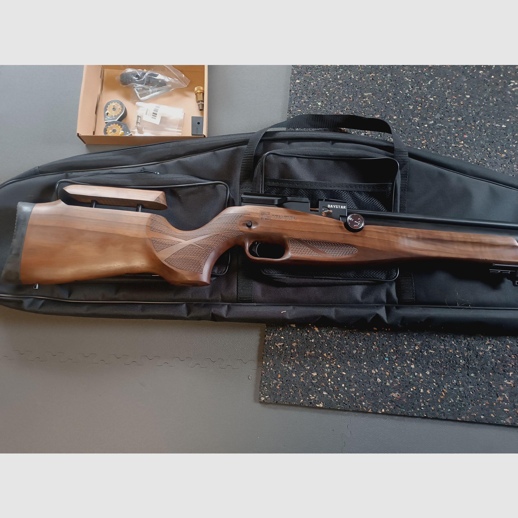 Reximex Daystar PCP-Fusil à air comprimé 4,5mm – Élégante crosse en noyer (marque F, comme neuf)
