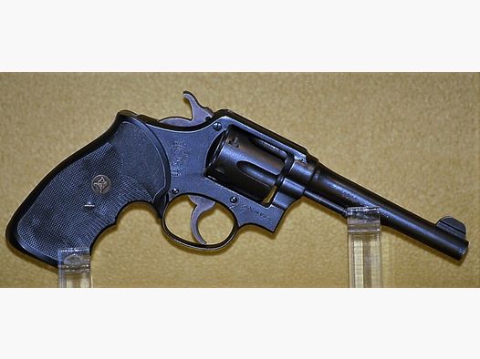 Smith & Wesson 10 Military & Police 5"