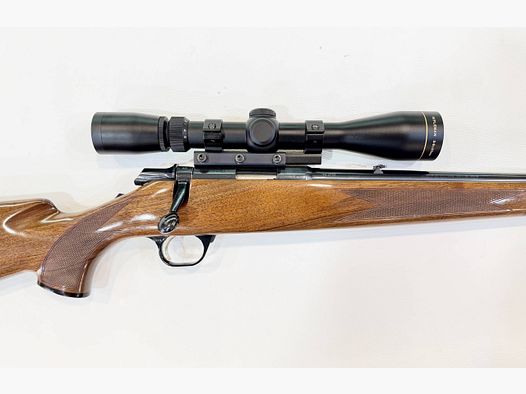 BROWNING A-BOLT – 22 L.R.