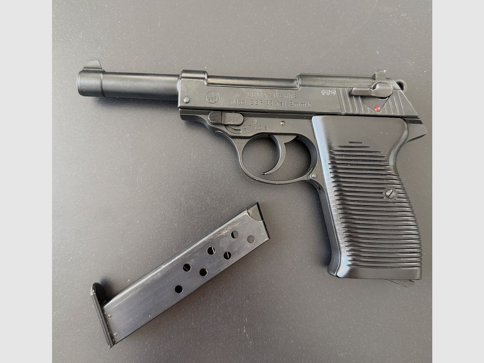 ERMA EGP 88, P1 P38 Nachbau, Kal. 8mmK und Kal. .35, Originalverpackung, Sammlerstück