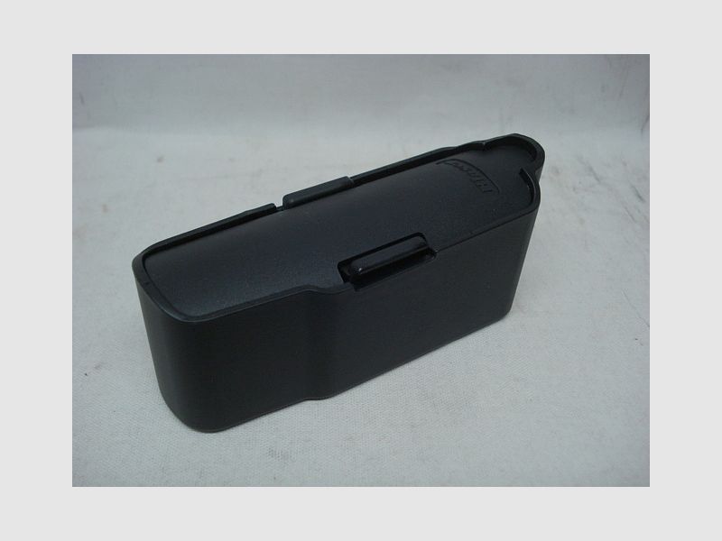 R8 magazine housing & shaft cover (set)