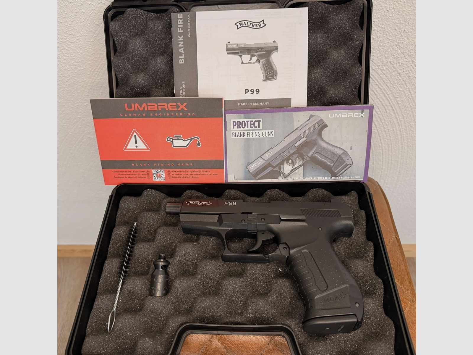 Walther P99 blank firing pistol 9mm P.A.K. black