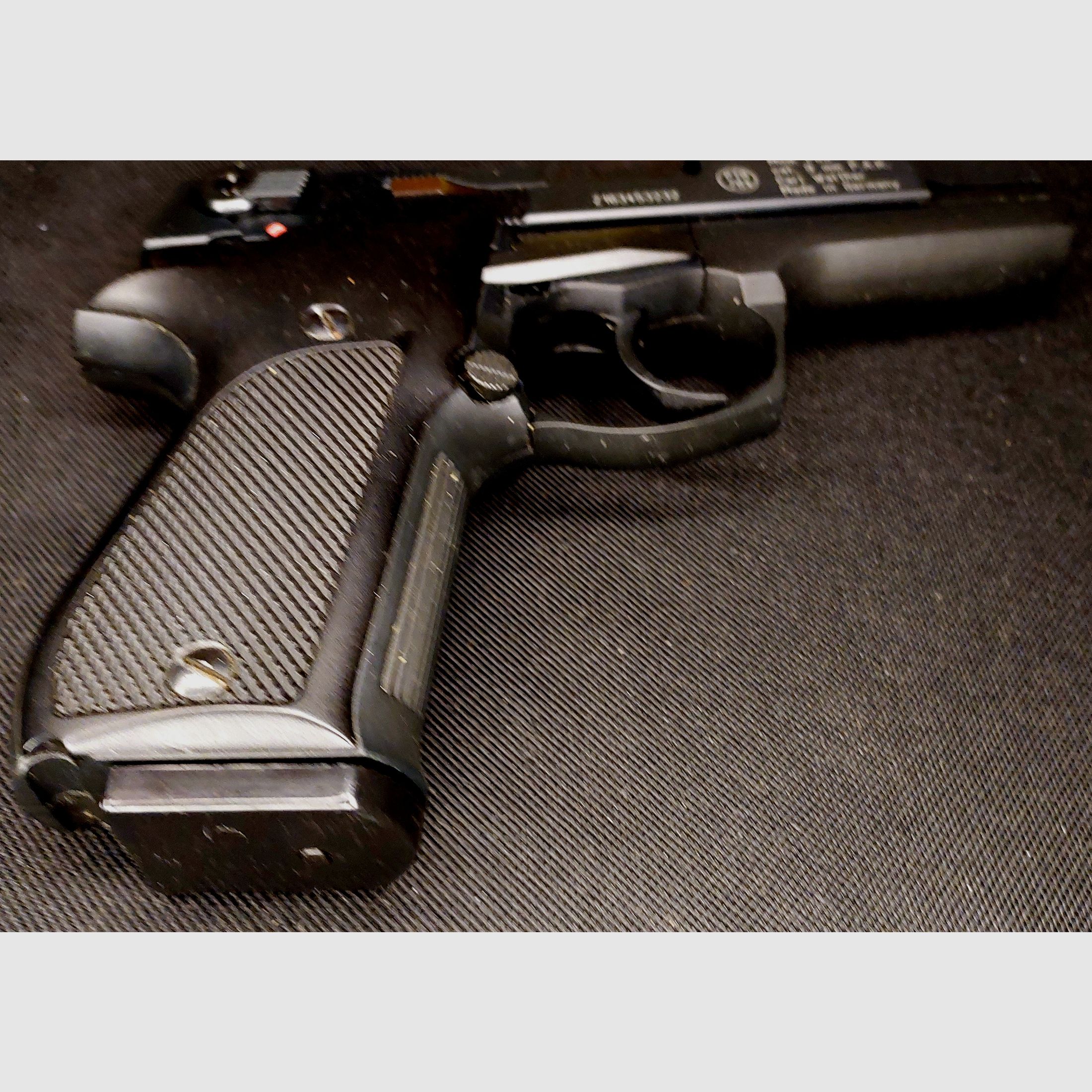 Walther P88-9 (P 88 Compact) blank firing pistol 9mm P.A.K. black (PTB 764) 2 magazines