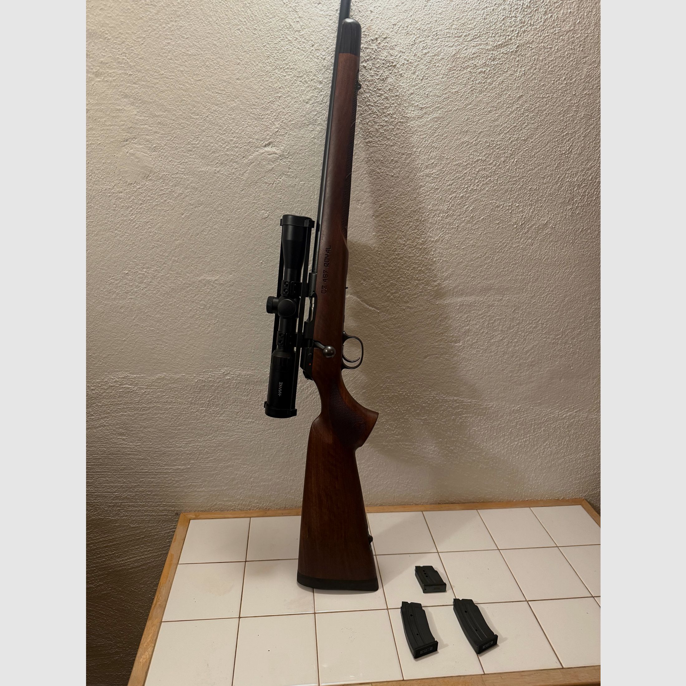 CZ 457 Royal .22 lfb - con Hawke 2-7x32 e caricatori extra