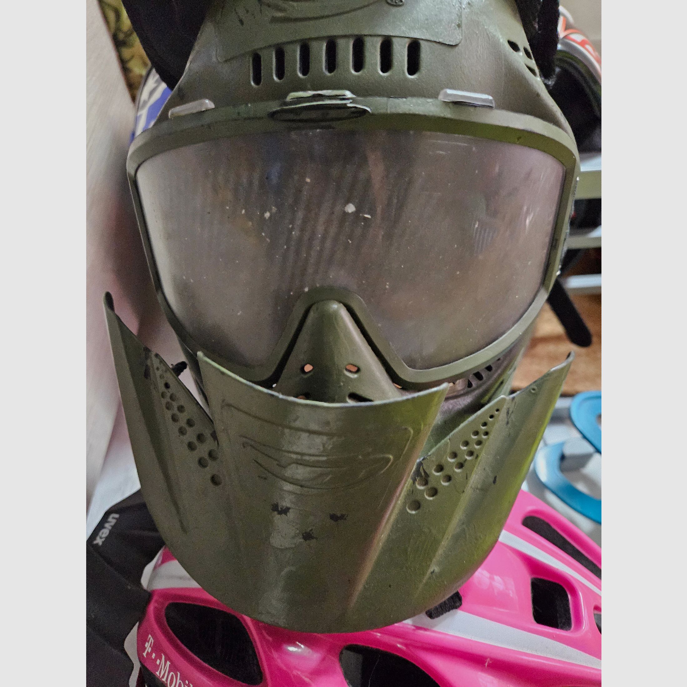 Paintball Pistole + Magazin mit Kugeln + Maske ,Verkauf oder Tausch !