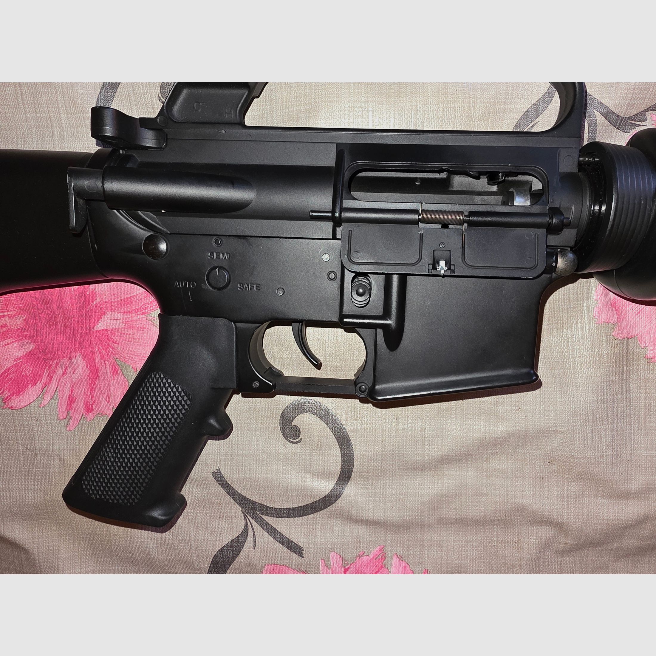 --- MWM GILLMANN - M16A1 - Co2 Rifle - 4.5 mm BB ---