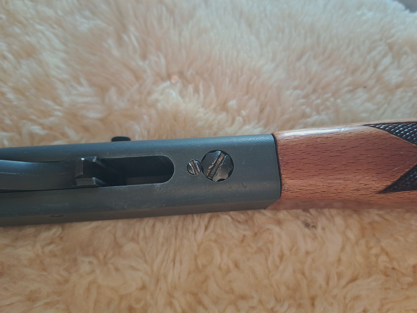 Halbautomatische Kleinkaliber Büchse Anschütz Modell 300 in .22lr 22lfB ohne Magazin (separate Anzeige)