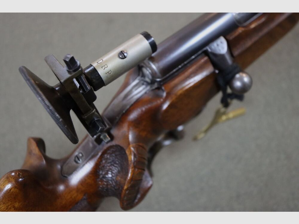 Carabine à répétition à chargement unique Mauser Diopter des années 30.