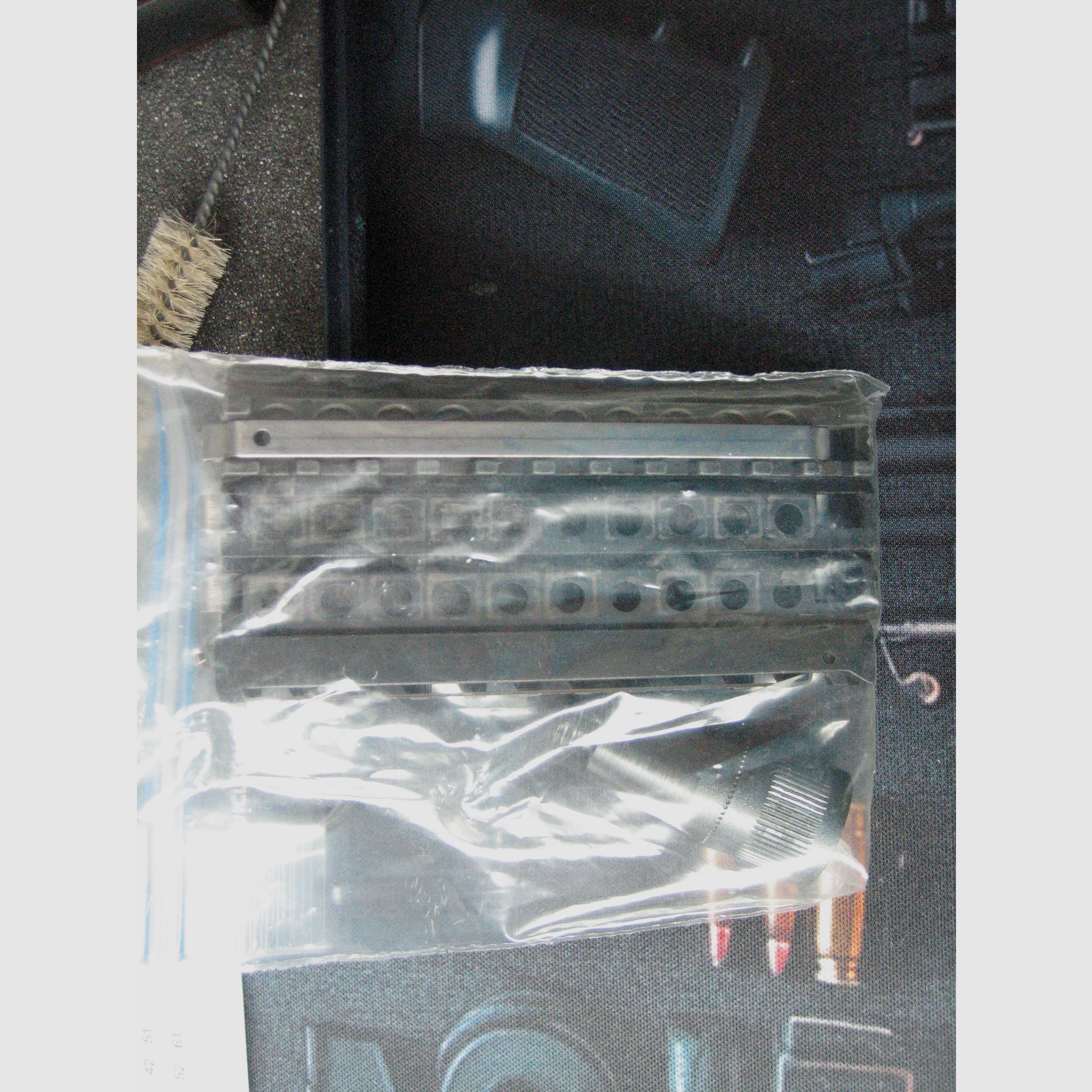 Röhm RG 300 z 4 magazynami, szczotką i kubkiem do strzelania NOWY NOWY