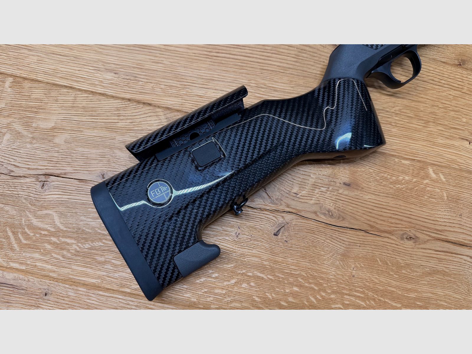 FBT – FINE BALLISTIC TOOLS / HOOGGLANZ SUPERERGONOMISCHE SCHAFT VOOR BLASER R8 / MET R8 SYSTEEM!!!, afbeelding 4 van 7