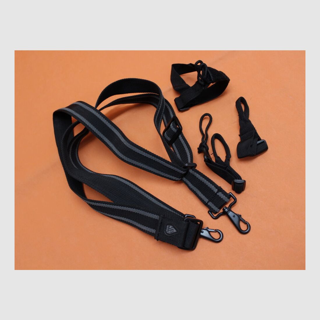 UTG - Leapers UTG Multi-Functional Tactical Sling (PVC-GB501) Black/ 3-Punkt Trageriemen mit Karabinerhaken