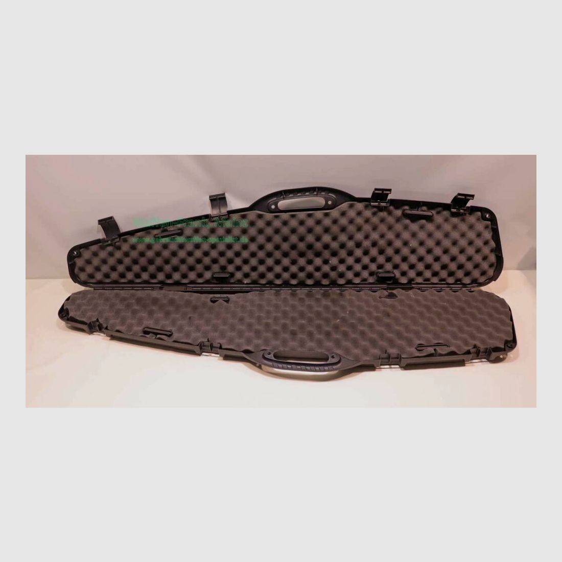 USA, różnorodne futerały na broń/ plastik