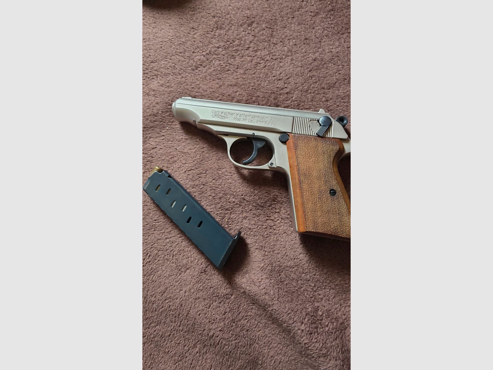 Blank pistol
