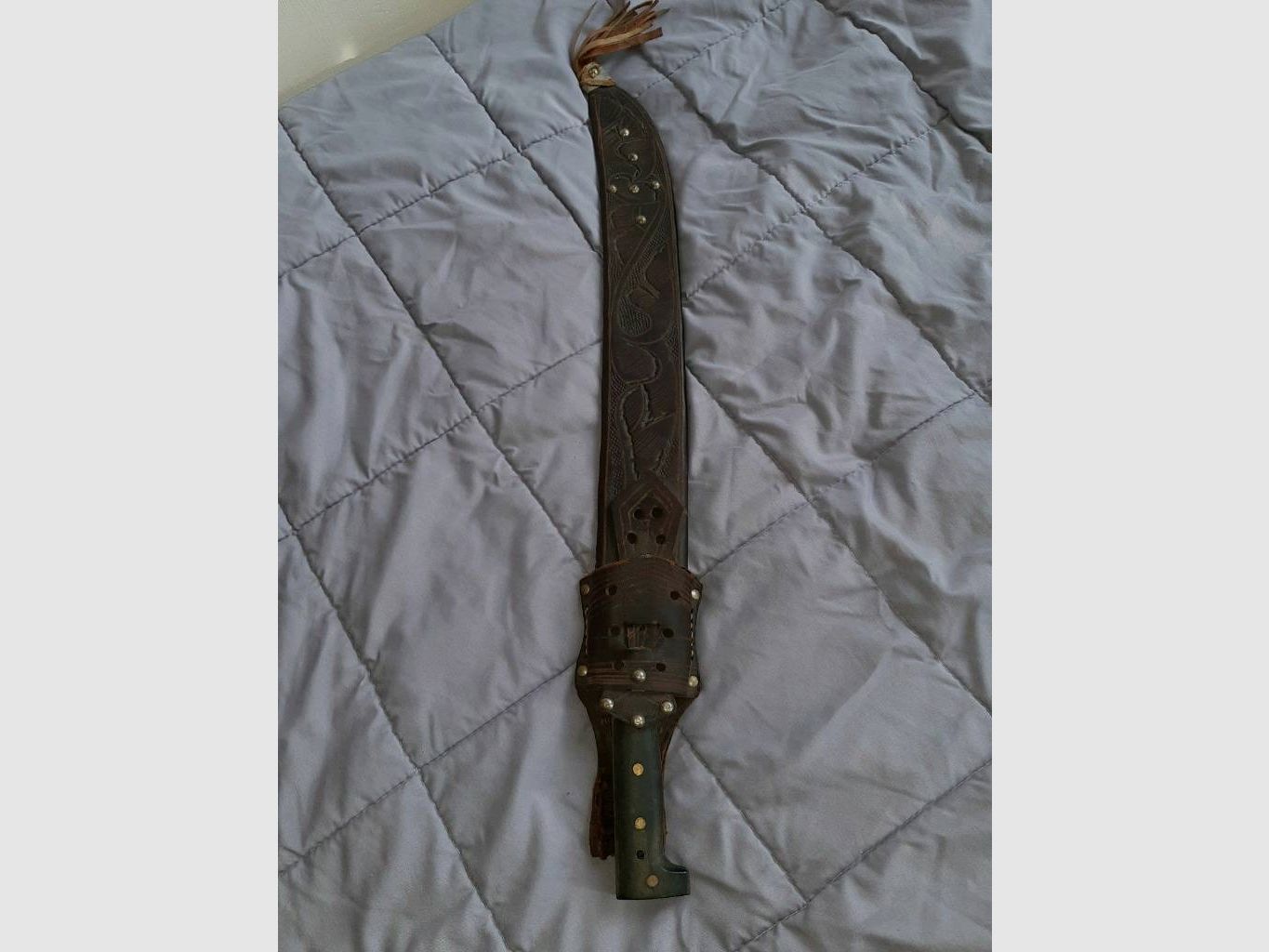 SCHEUNENFUND, eine über 40 Jahre alte MACHETE mit Hersteller Gravur 