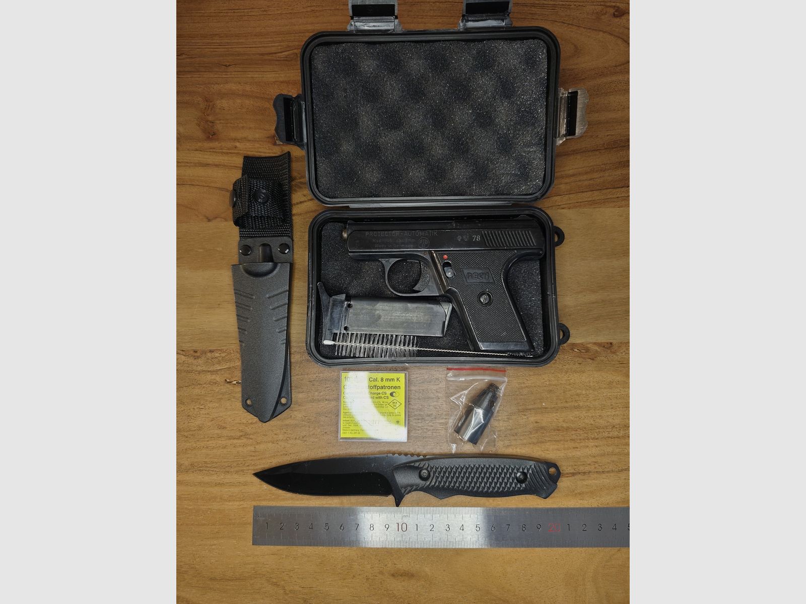 Reck Protector Automatik 8mm Vecchia PTB 12 bassa S/N 78 + cartucce di gas CS + coltello tascabile