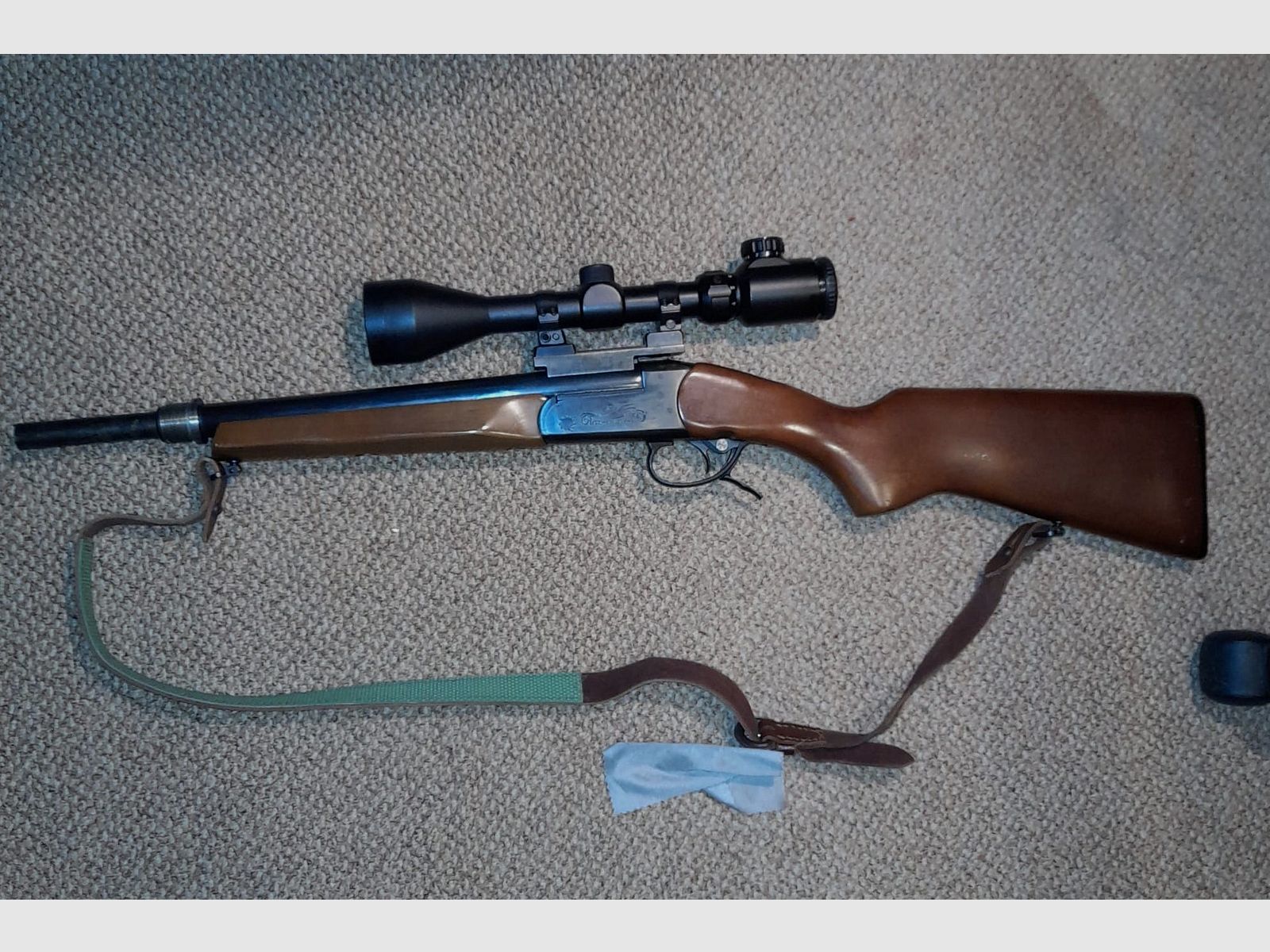 Kat C. Einzellader Büchse .45 colt von Baikal mit Zielfernrohr und Schalldämpfer