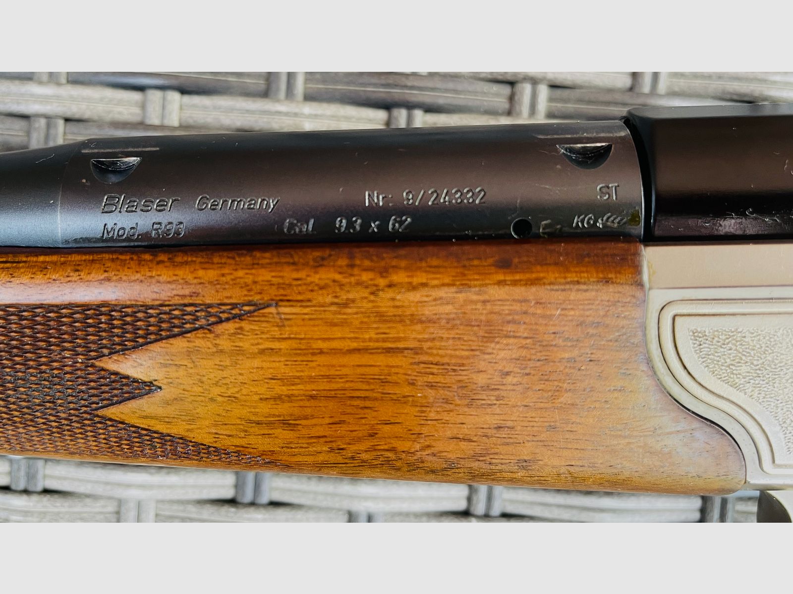 Blaser R93 Standart 9,3x62