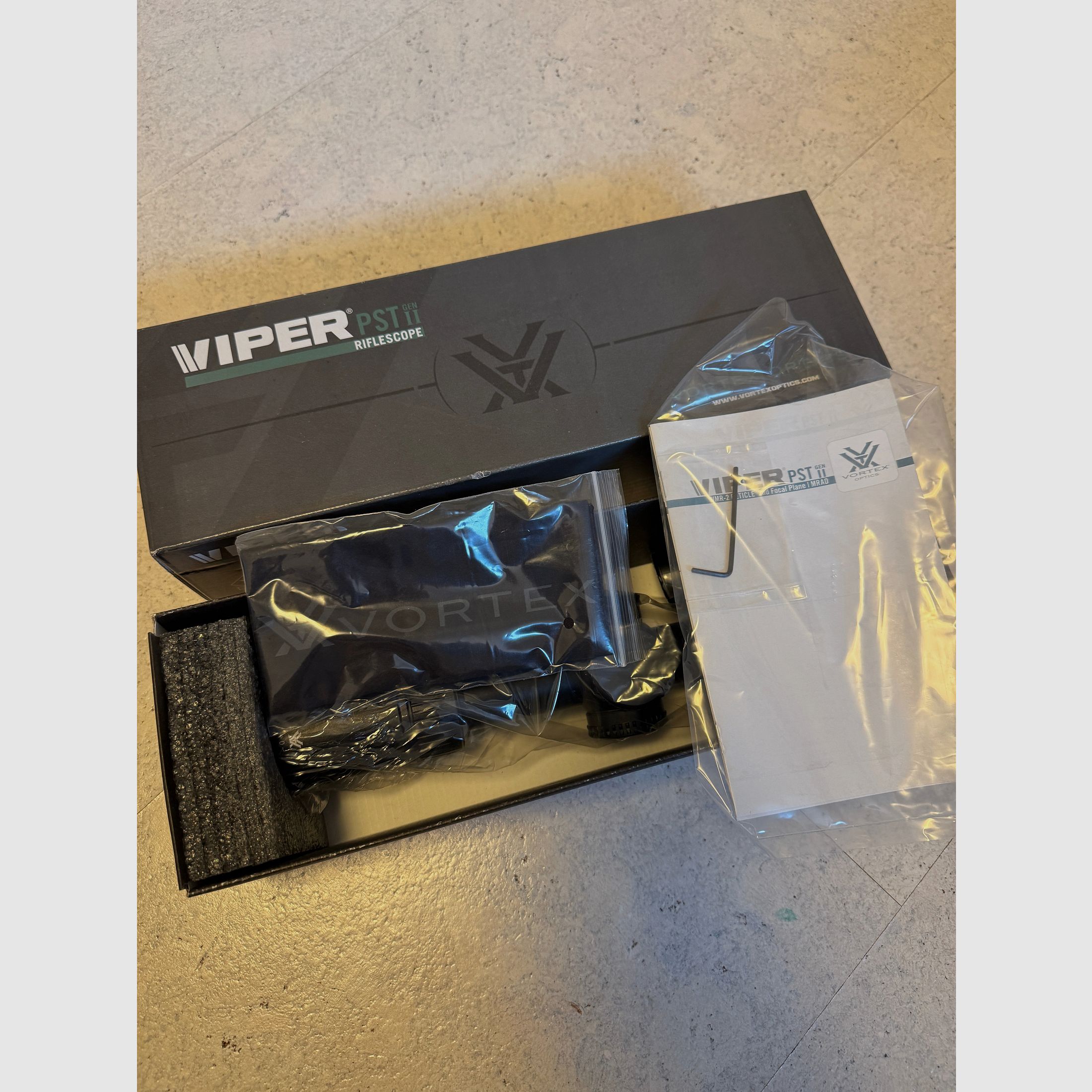 Vortex Viper PST Gen II 1-6x24 VMR-2 MRAD