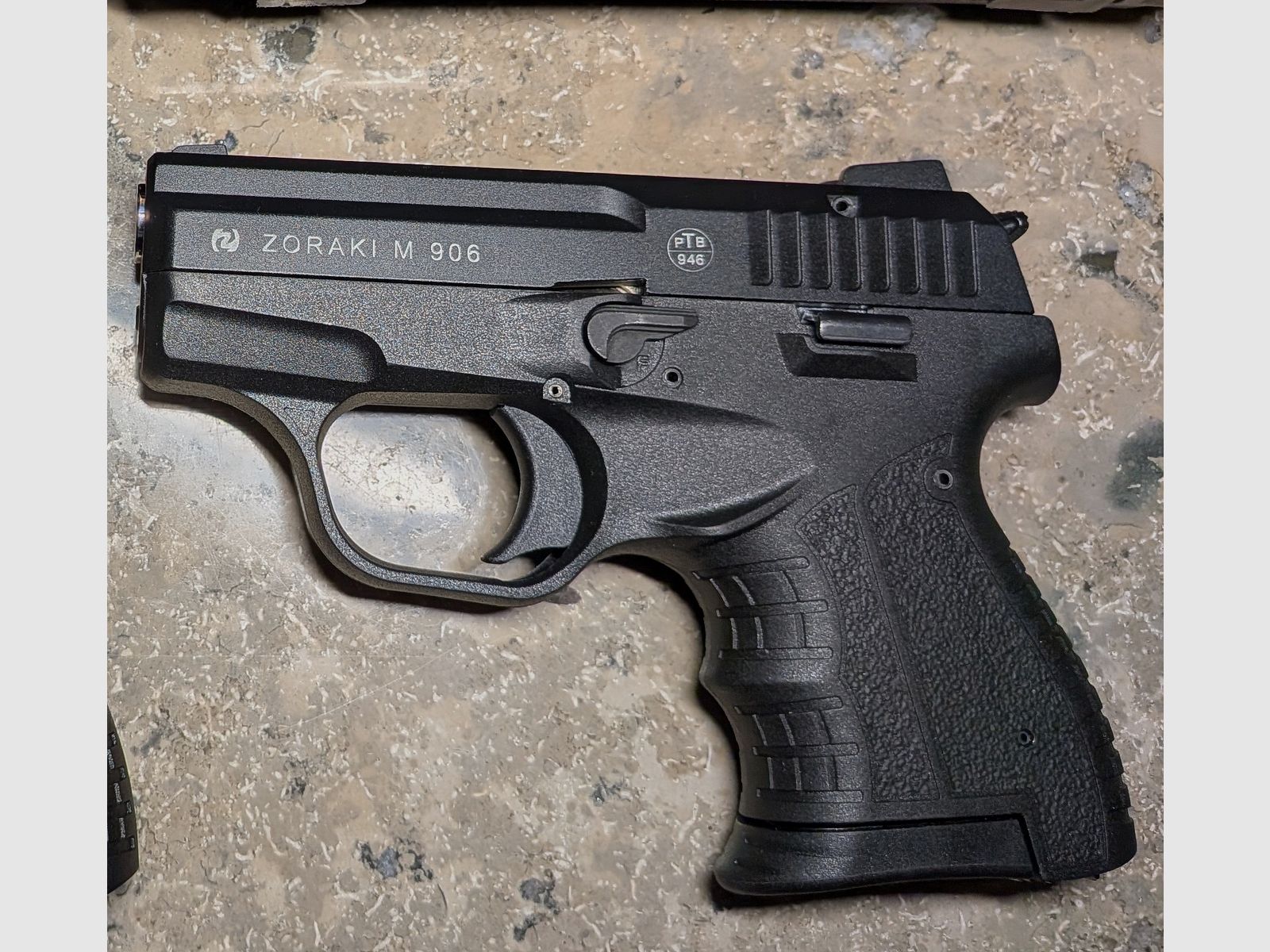 Zoraki 906 Alte PTB 946 Schreckschusspistole schwarz