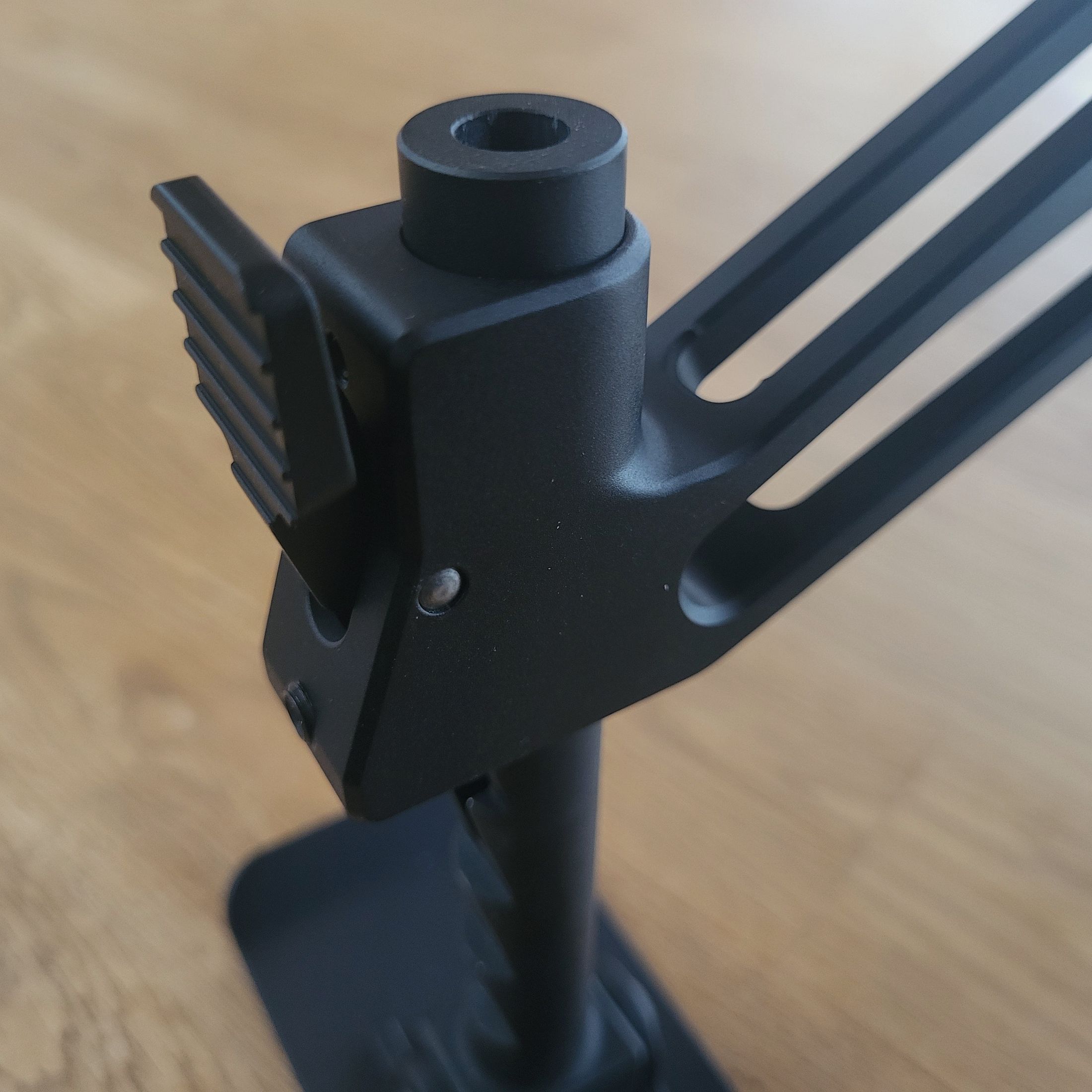 Bears F-Class Klappzweibein mit Picatinny QD