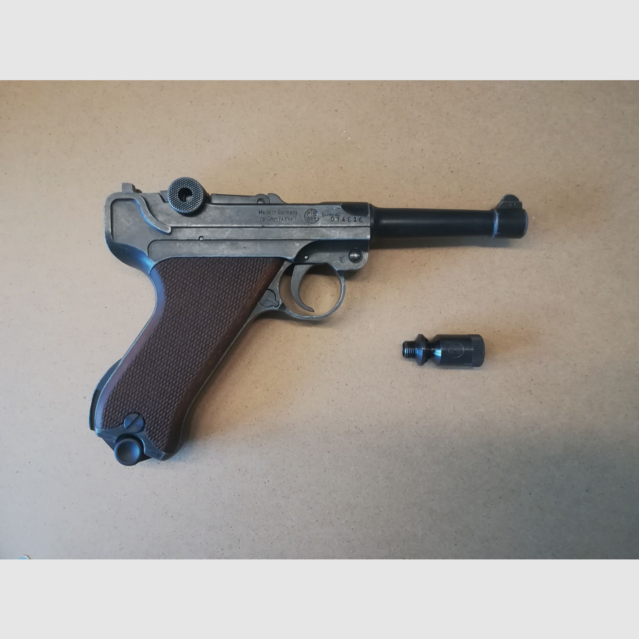 ME P08 Kal. 9 mm P.A.K. mit Echtlederholster