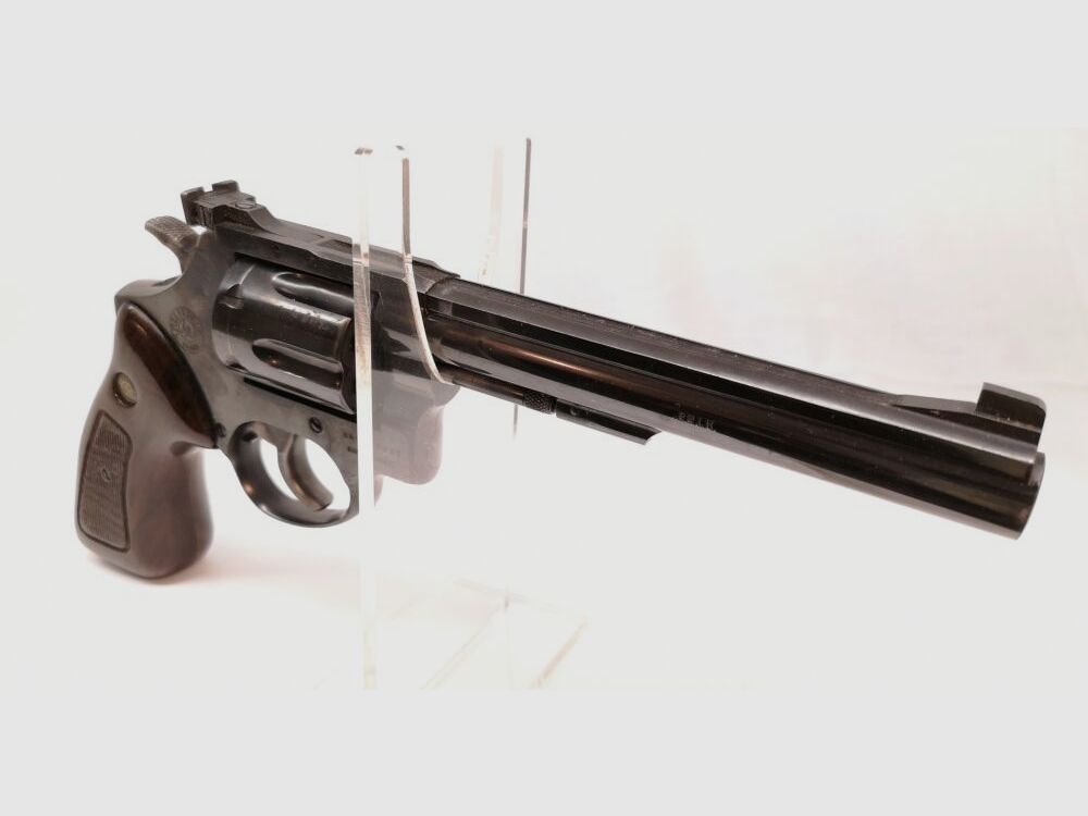 Modello Taurus 96, versione nera