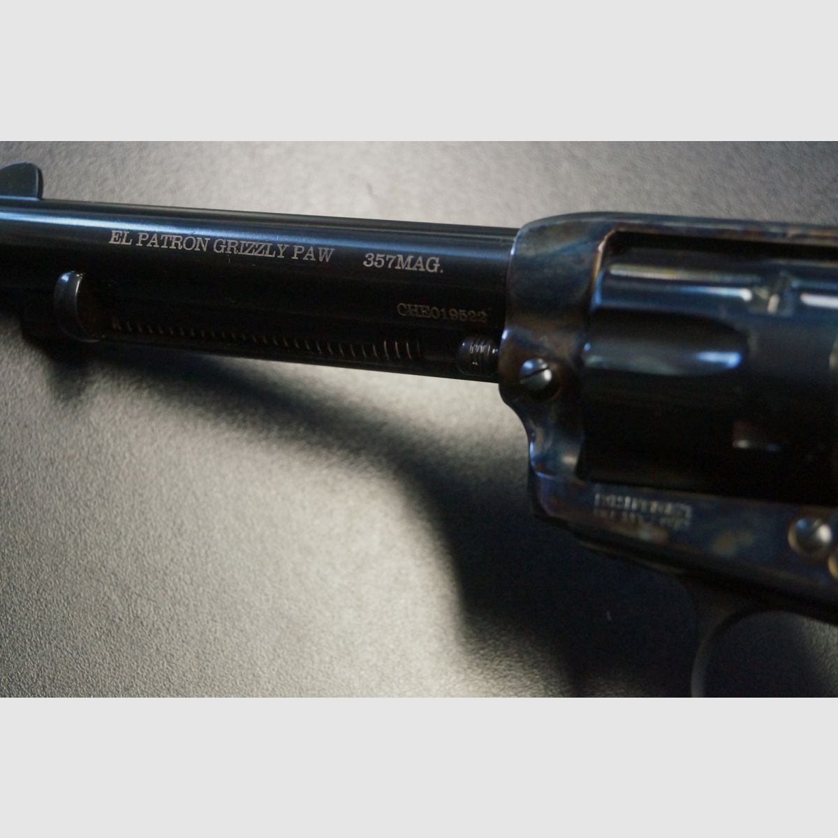Uberti 1873 El Patron Grizzly Paw, Bild 4 von 5
