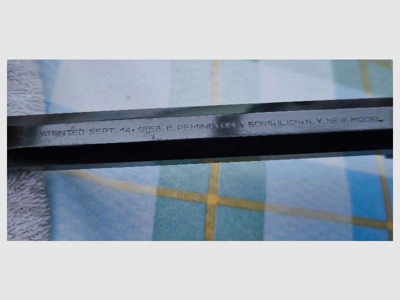 Pietta 1858 Remington New Modell Army Revólver de Percusión - .44 Calibre de Pólvora Negra