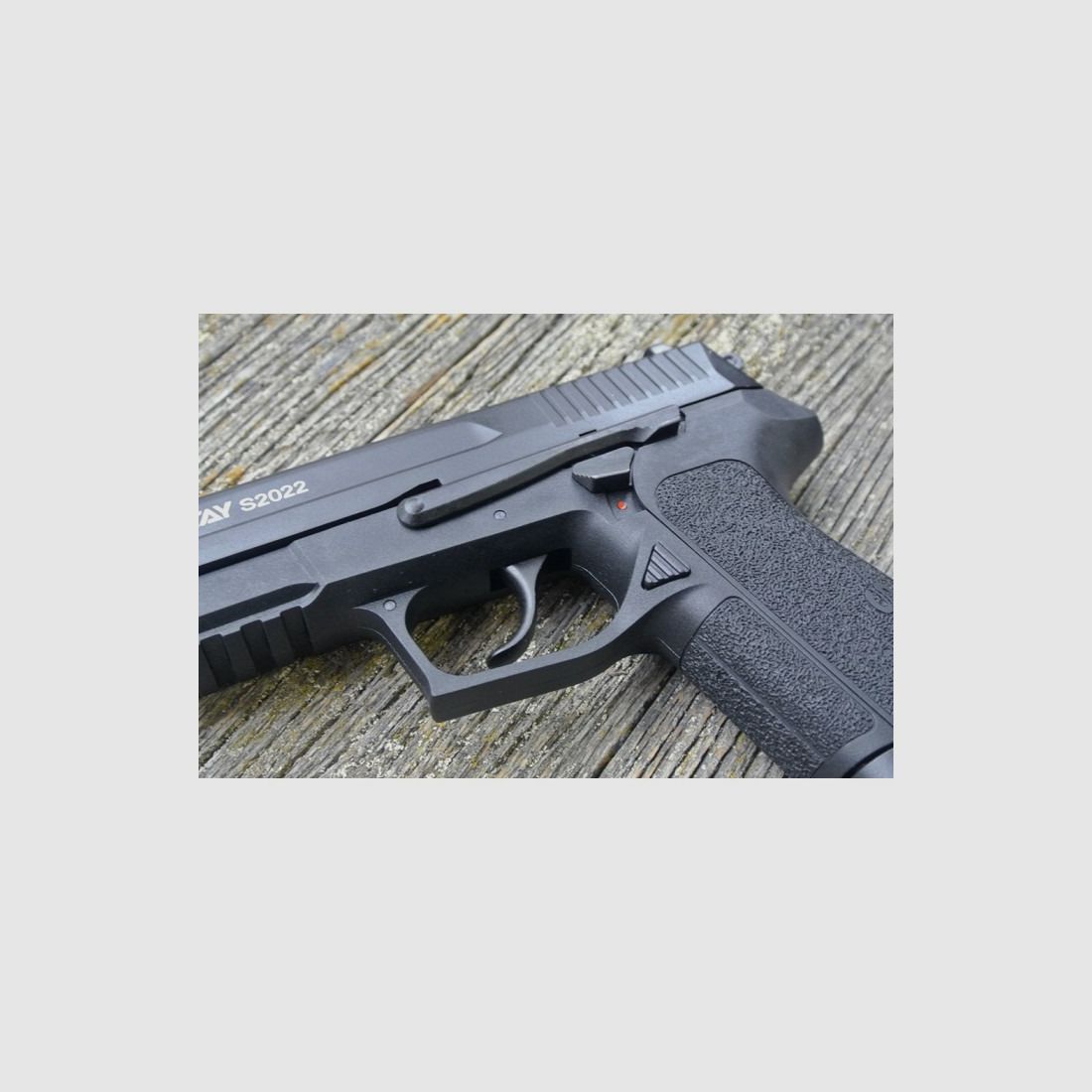 RETAY S2022 9 mm P.A.K. – SIG Sauer SP2022 Replica – Schreckschusspistole / EU-weiter Versand