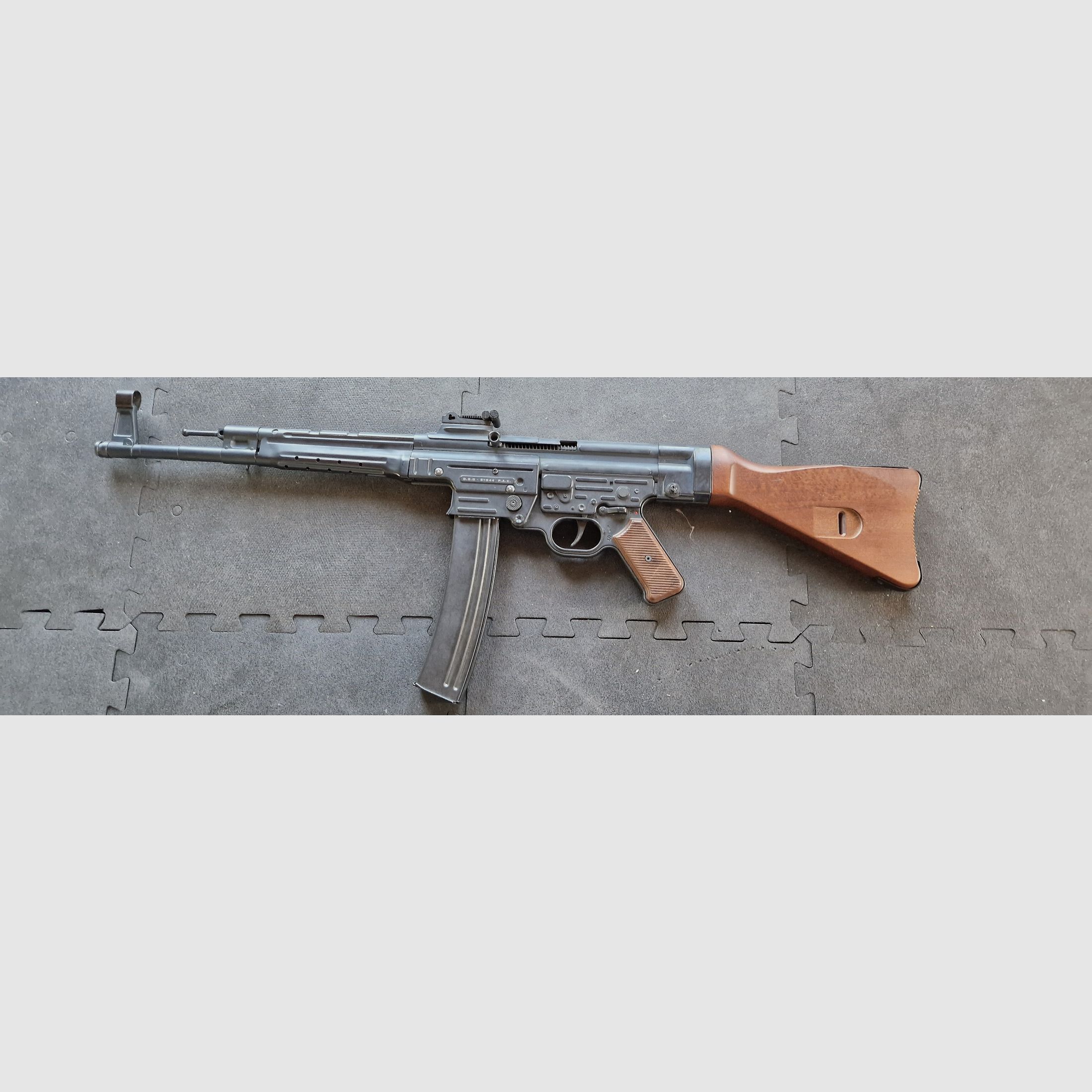 GSG StG 44 Schreckschussgewehr 9 mm P.A.K. Vollmetall Echtholz