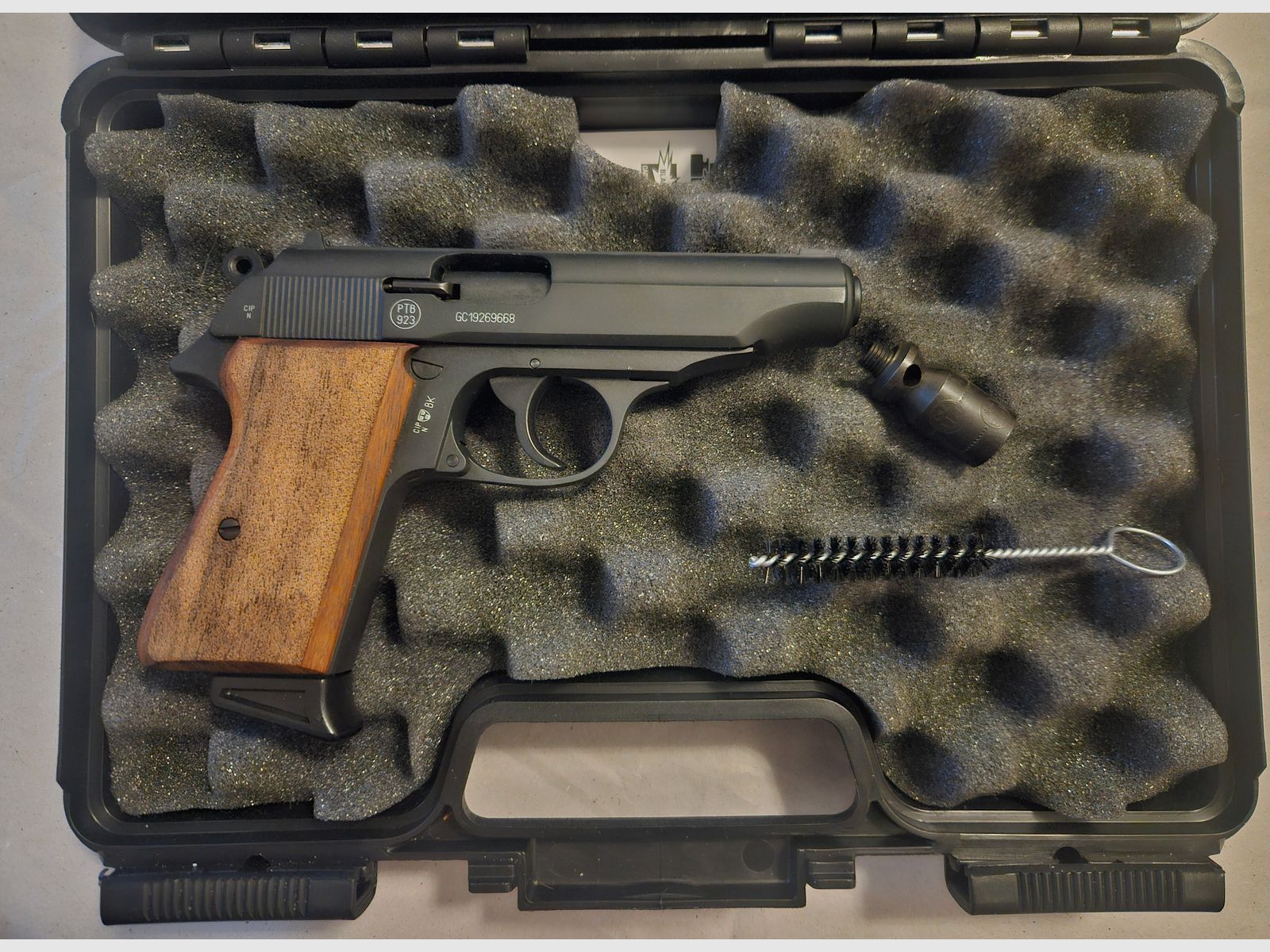 Walther PP Schreckschuss Pistole Kal. 9mm P.A.K. schwarz brüniert braune Griffschalen