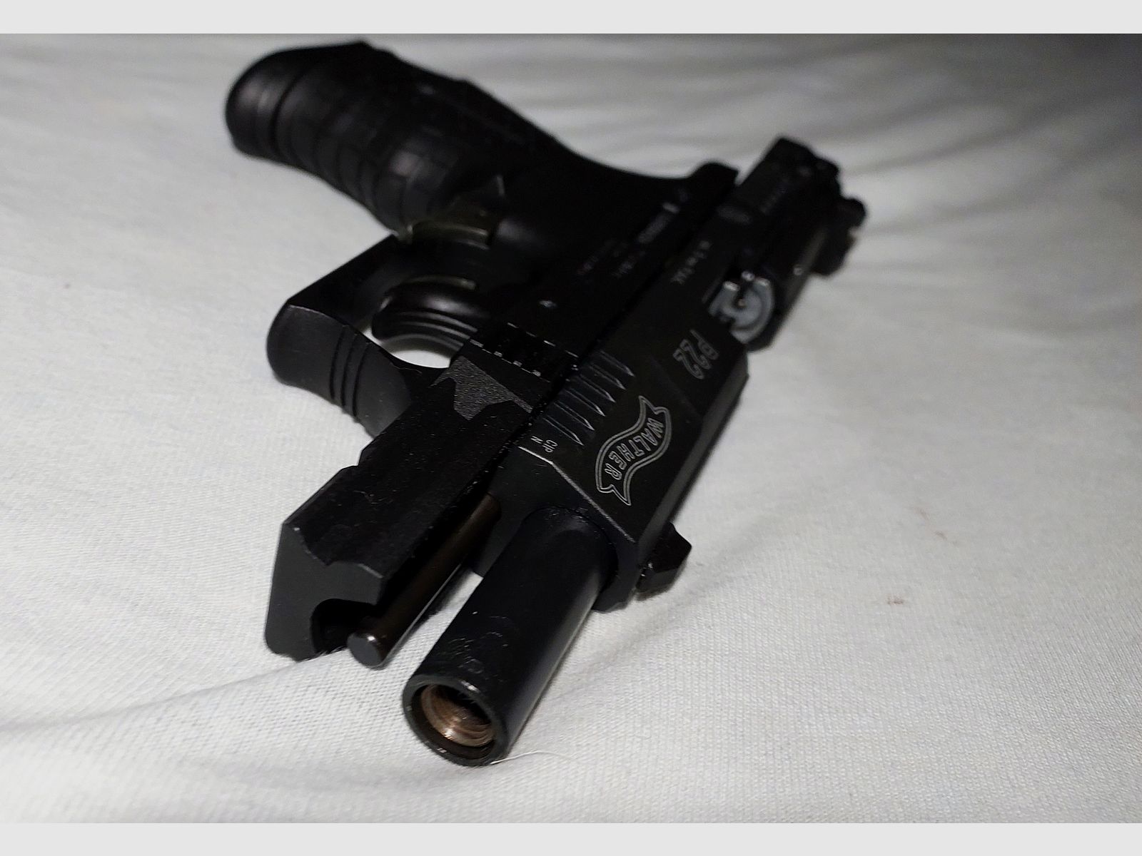 Walther P22 (P 22 Classic) pistola de fogueo 9mm P.A.K. negra (PTB 778)