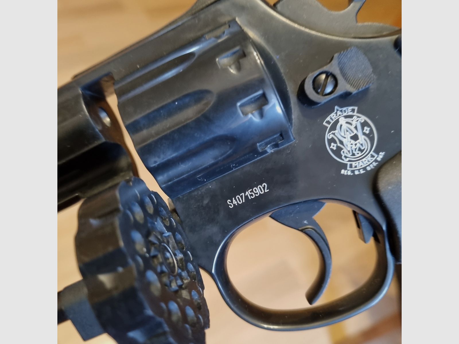 Smith & Wesson 586 Co2 revolver - 6 inches blued 4.5 mm diabolo