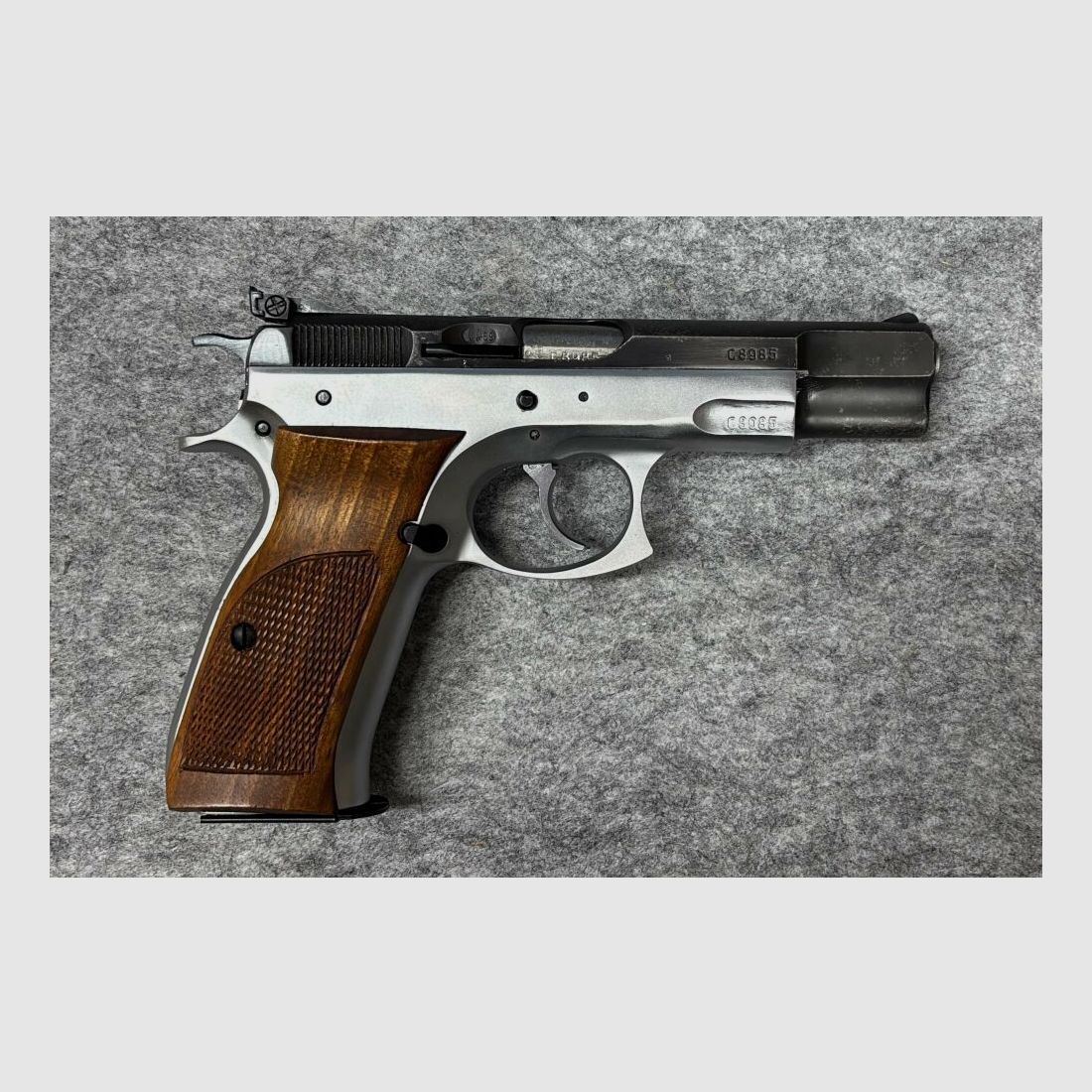CZ Uhersky Brod 75 9mmLuger, Bild 3 von 3