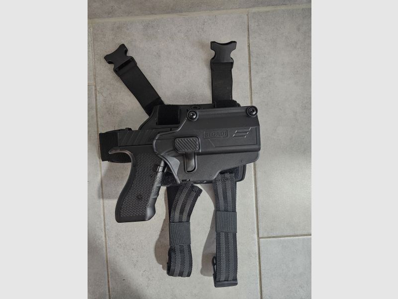 Cyma CM.131A Pistole