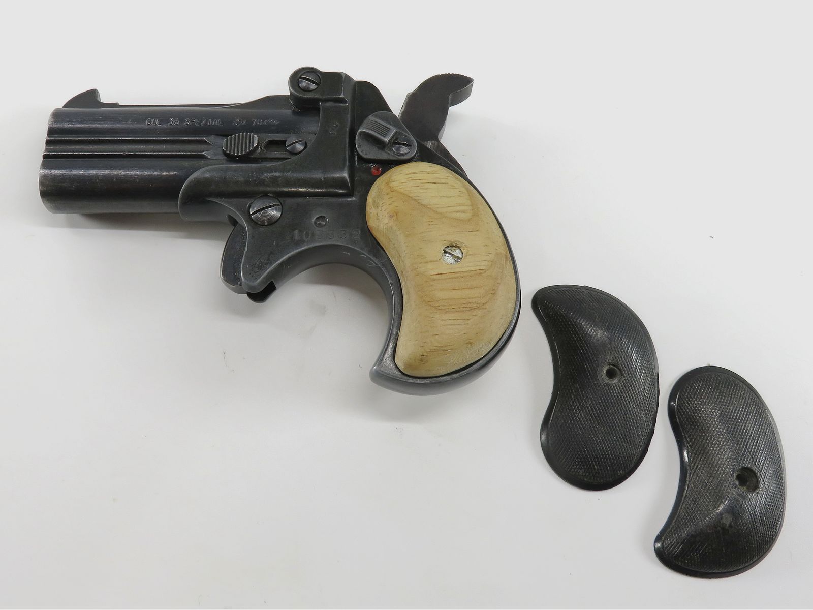 Doppelläufiger Derringer Röhm Modell RG 17 | Kaliber .38 Spezial | Deutscher Beschuss | Sammlerwaffe!