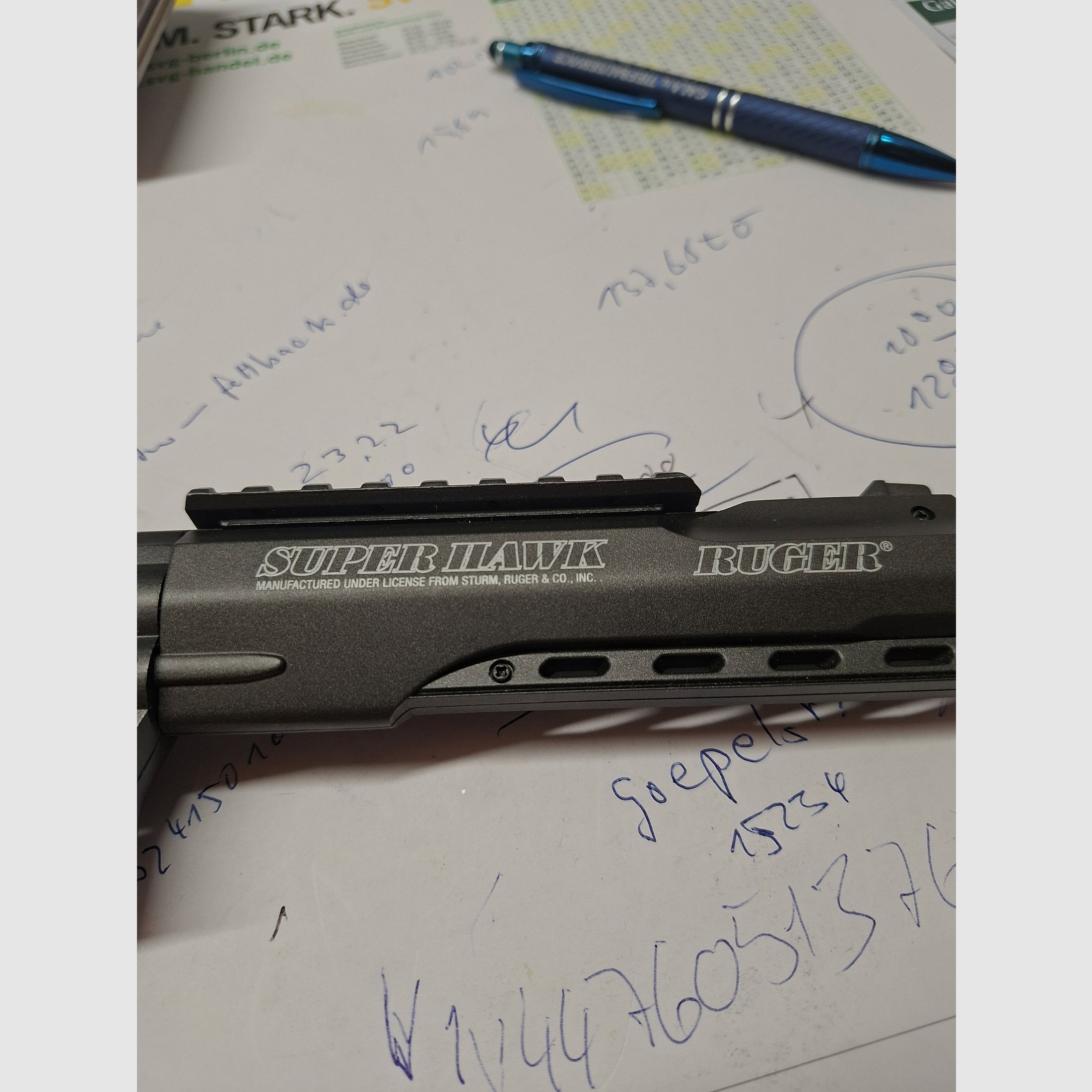 Rewolwer Ruger Super Hawk